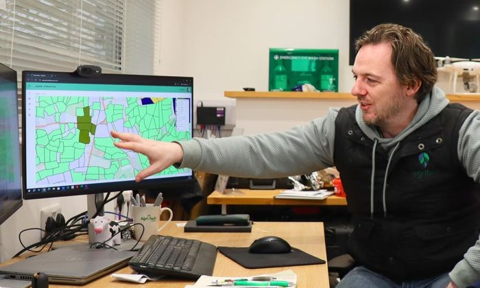 SWDDC-IMG_8900-Chris-demos-with-Mike-2-copy